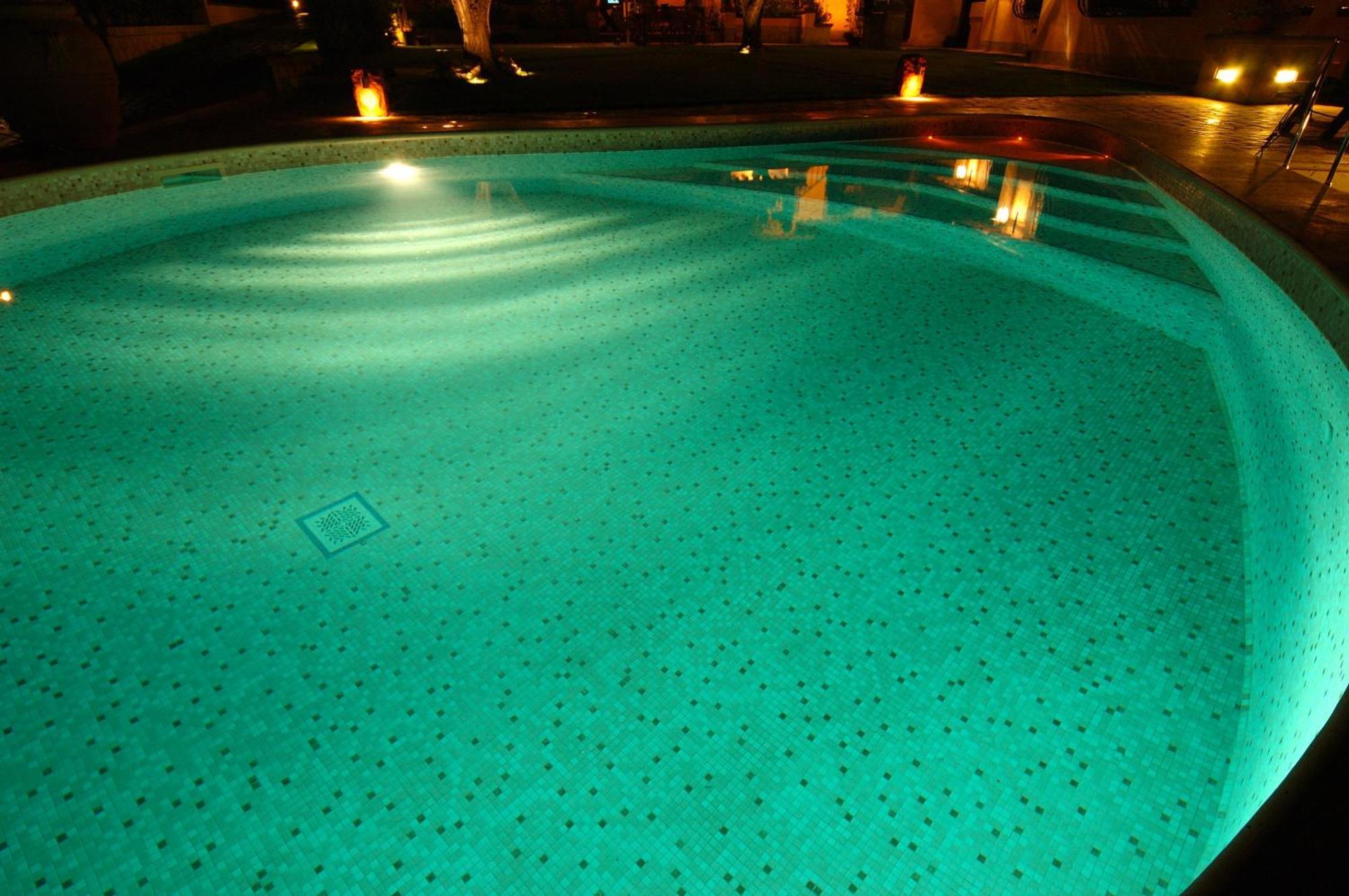 La Valle Dei Casali Con Piscina E Natura A Acomodação com café da manhã  3*